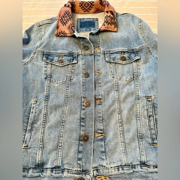 Jean Jacket with upcycled collar. Soft denim. Size XS/S PTP 20” NWOT - Picture 3 of 6